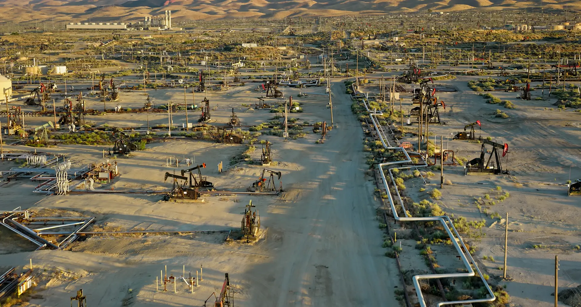 Usage-Based Connectivity: How a Frac Site Operator Cut the Flat-Rate Habit